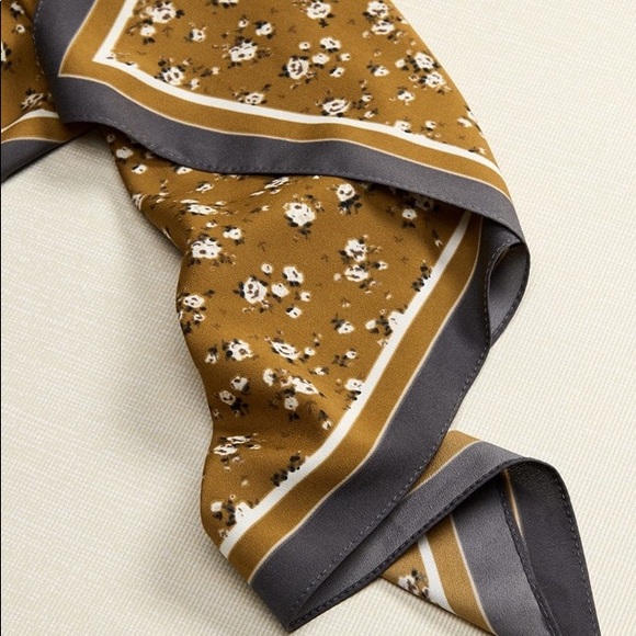 Small Neckerchief Scarf - Picture 3 of 3